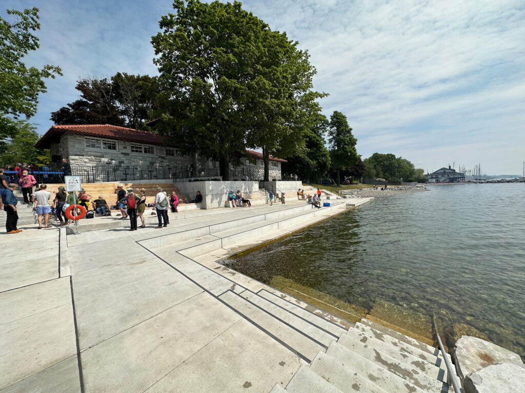 Richardson Beach shoreline, Kingston