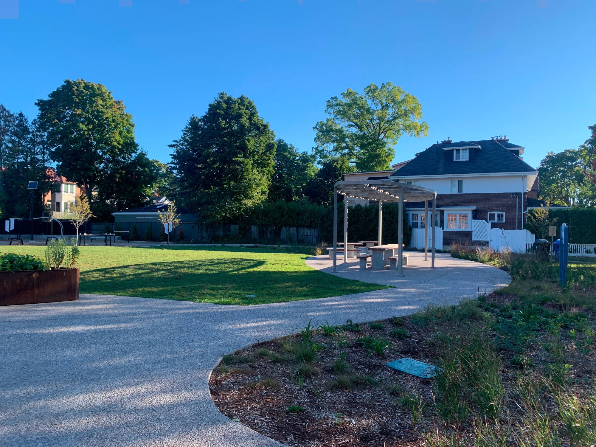 Another view of Ranleigh Park